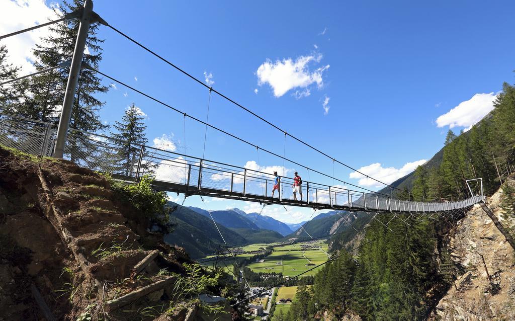 Hotel Haus Alpengluehn Sautens Exteriér fotografie